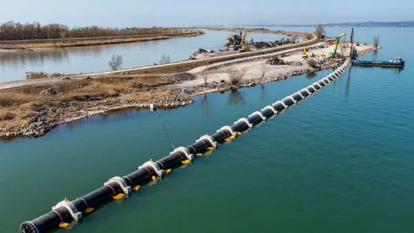 Najveća austrijska PE 100-RC cev postavljena u jezero